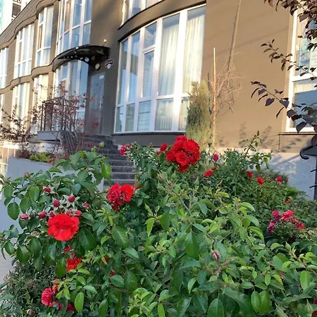 Апартаменти квартира-студия возле набережной золотого берега *
